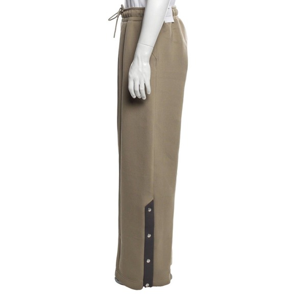Jordan New Classics Capsule Womens Suit Pants Size Medium DD7085-247‎ - Picture 2 of 3